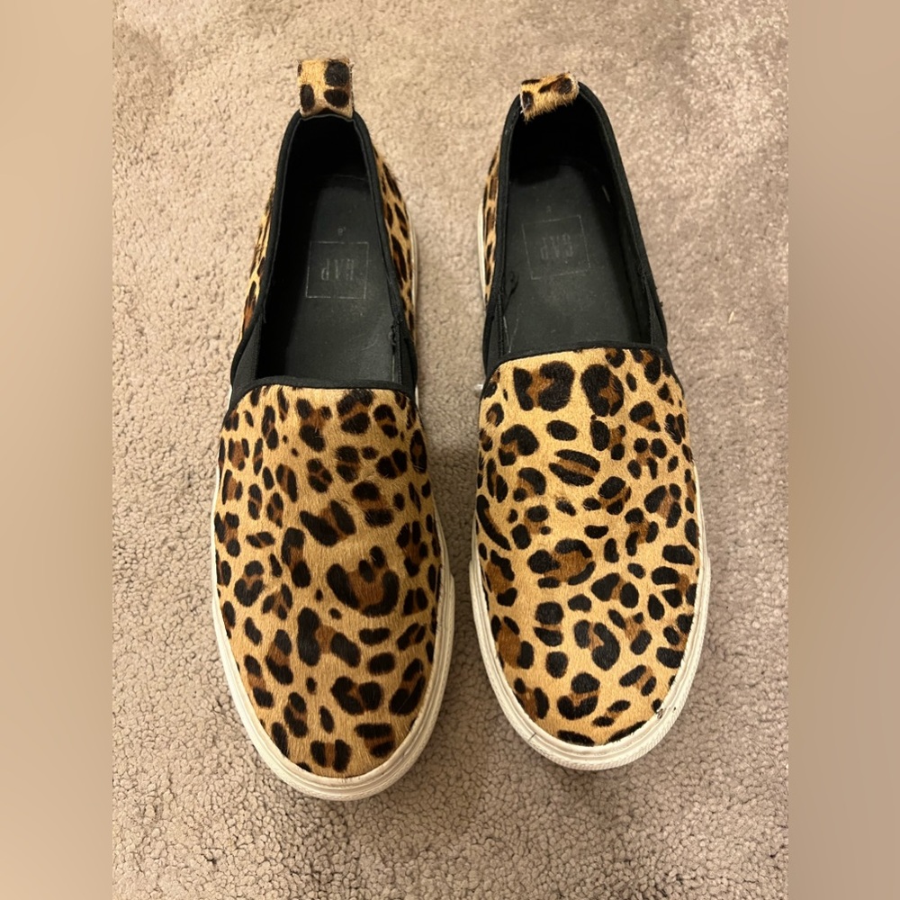 Gap sneakers leopard print.